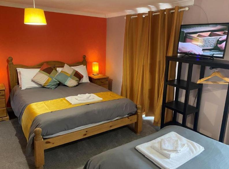 Hotel Kings Arms Llandysul Zewnętrze zdjęcie
